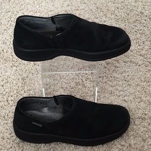 Woman’s Mephisto black burnished leather upper, fully leather lined.